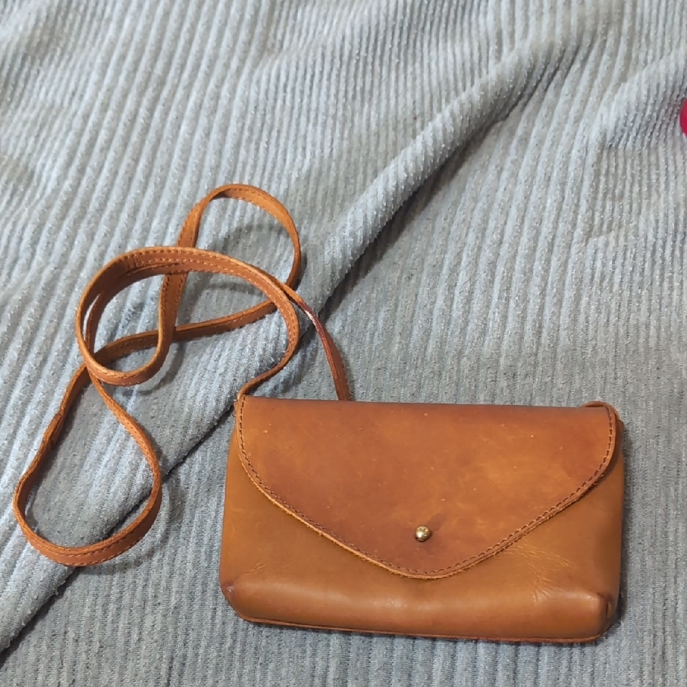Tan Leather Envelope Crossbody Bag with Adjustable Strap